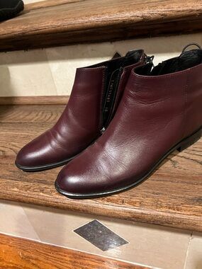 Women's Leather Ankle Booties in Burgundy - Brand: Derimod